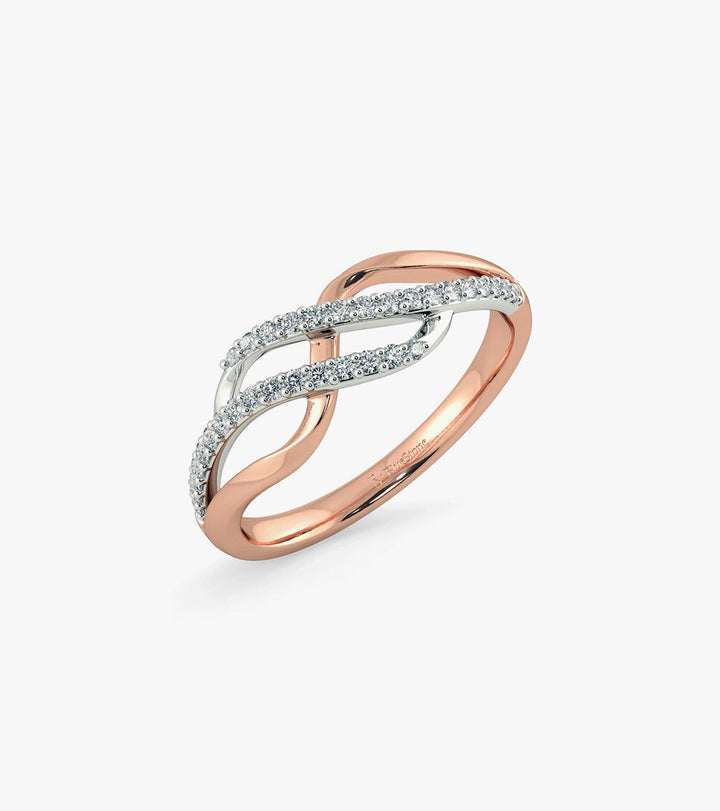 Chic diamond ring