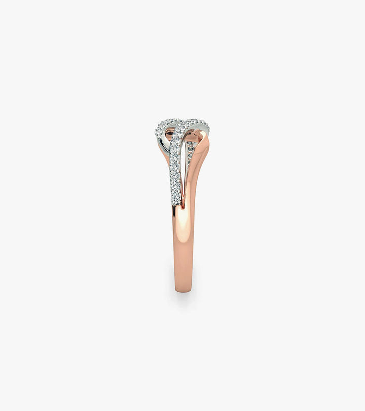 Chic diamond ring